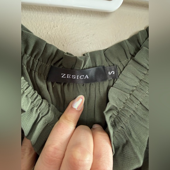 Off-Shoulder Maxi Dress - maternity or not! - Picture 7 of 9